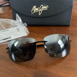 NIB maui jim sunglasses